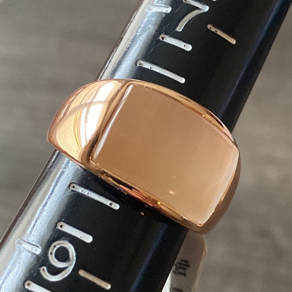 Rose Gold & Opal Crystal Ring size8 - Picture 2 of 5